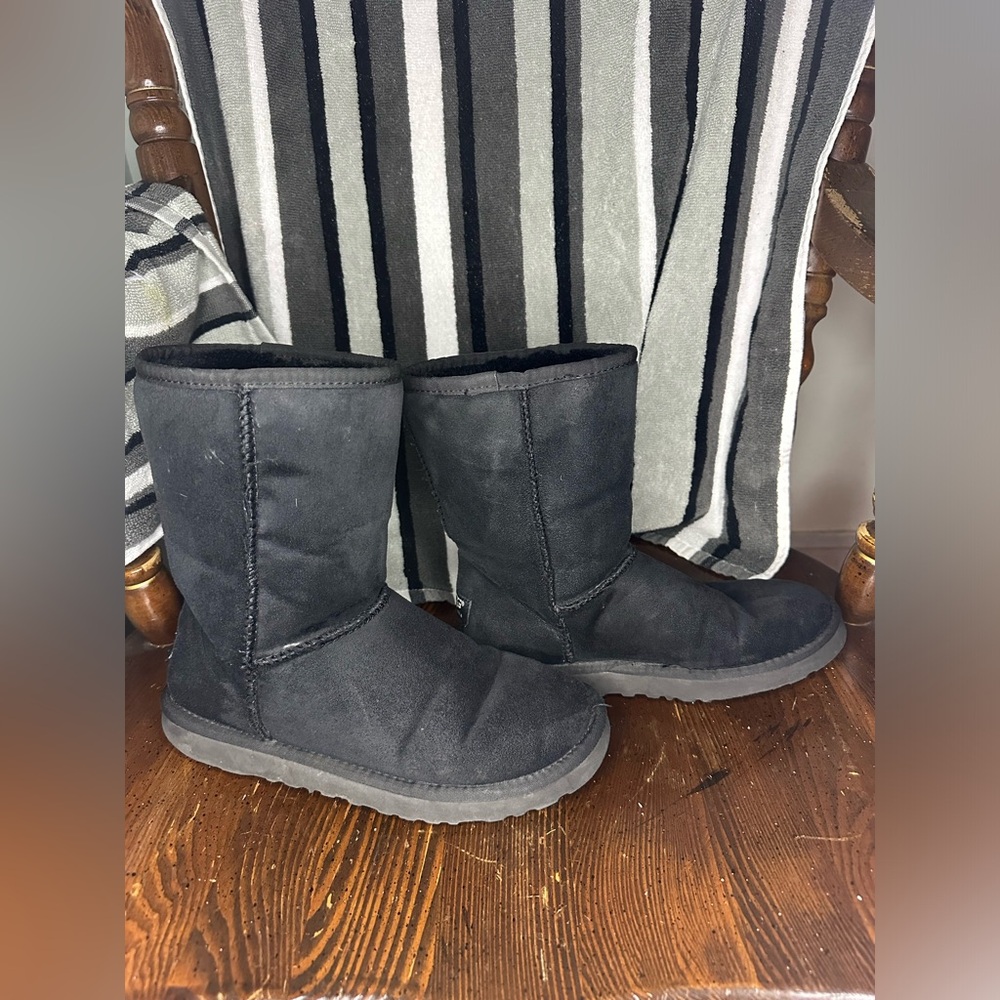 UGG Classic Short Black Waterproof Nubuck Leather Boots Size US 7